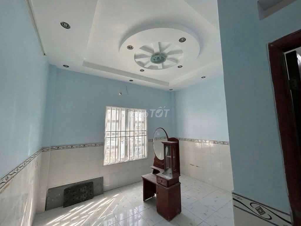 nhà mới sơn lâm thi thi hố tch 4pn ,pthơ, 3wc .hẻn ôtô 