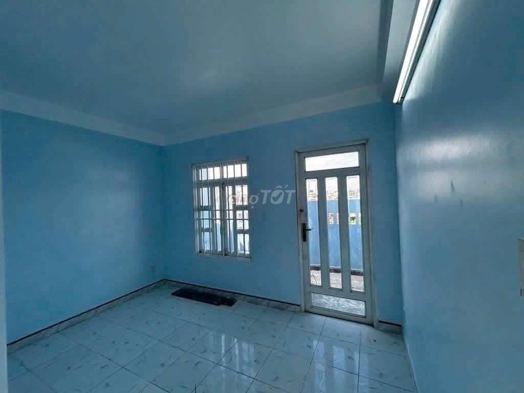 nhà mới sơn lâm thi thi hố tch 4pn ,pthơ, 3wc .hẻn ôtô 