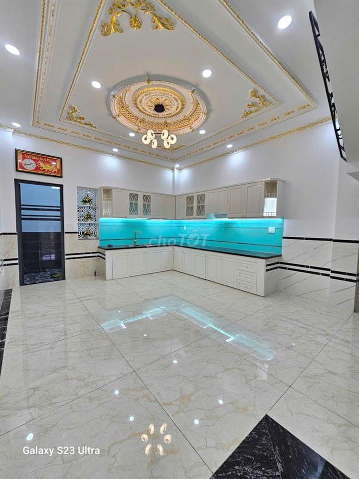 nhà mới đẹp măt tiền có thanh máy phù hợp kd, spa,p khám, cty 7pn 8wc 