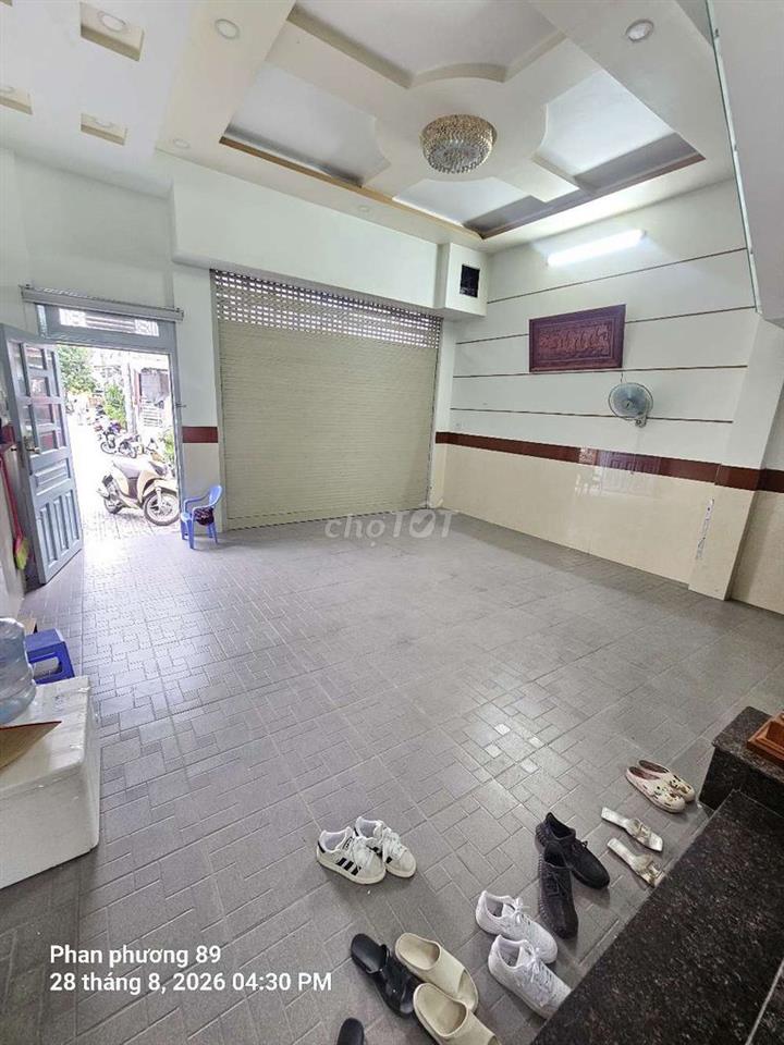 nhà mặt tiền nhánh ,phù hợp vừa ở , kd, vp,cty, vv.7p