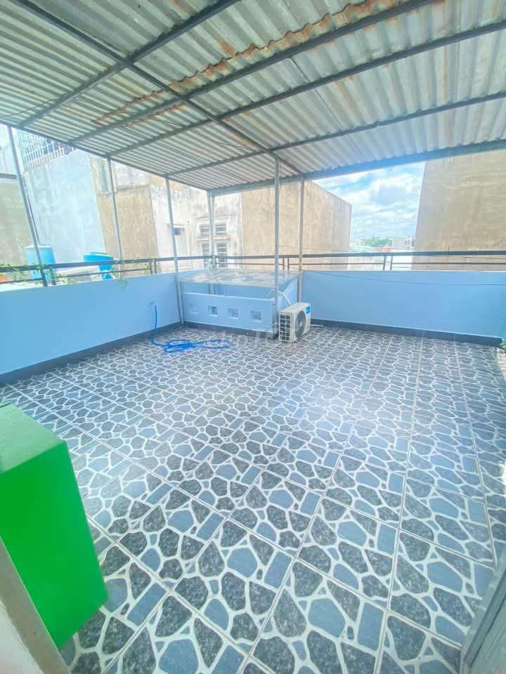 nhà rộng thoáng 3pn sân thương, sân xemáy, 1/ ng ảnh thủ  