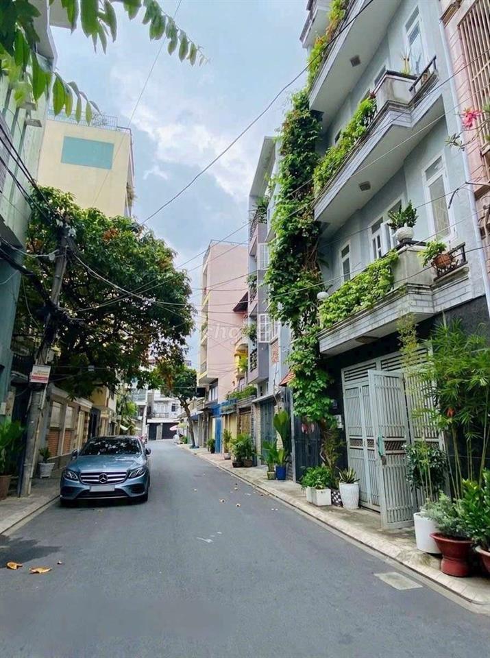 nhà mới lâm thi hố .đươg 6m thông ,4pn 3wc ,có 2 máy lanh