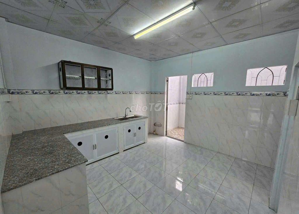 nhà mới phù hợp sx,gia công,kho, may, vp, .5 ×25m