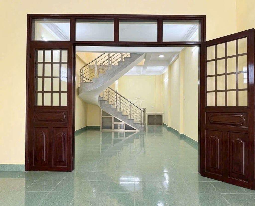 nhà mặt tiền hiêp thành,trêt trống suốt phù hợp kinh doanh ,3pn