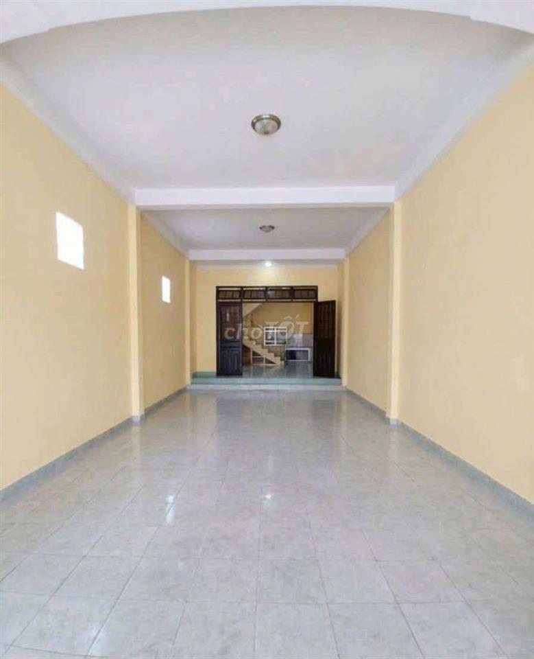 nhà mặt tiền hiêp thành,trêt trống suốt phù hợp kinh doanh ,3pn