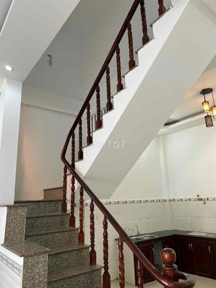 nhà nguyên căn cho thuê đường Trương Thị Hoa quận 12