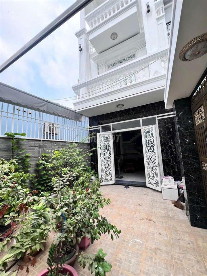 CHO THUÊ NHÀ 551 LÊ VĂN KHƯƠNG