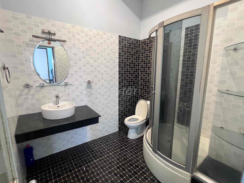 CHO THUÊ NHÀ NGUYÊN CĂN 250m2, D.27 LÊ THỊ RIÊNG 18 TRĐ