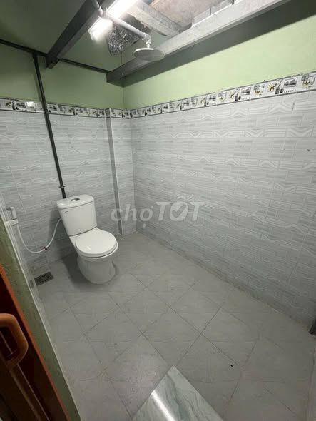 CHO THUÊ NHÀ CẤP 4 SÁT CẦU SẮT AN PHÚ ĐÔNG VƯỜN LÀI QUẬN 12