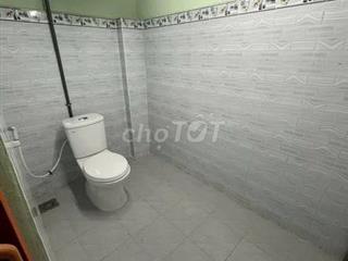 CHO THUÊ NHÀ CẤP 4 SÁT CẦU SẮT AN PHÚ ĐÔNG VƯỜN LÀI QUẬN 12
