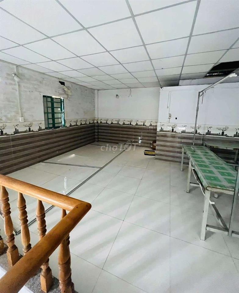 Nhà kho rẻ🪴6x25, Đúc suốt, 2ph ,2WC,Hẻm to🪴Có điện 3pha🪴 HiệpThành Q12