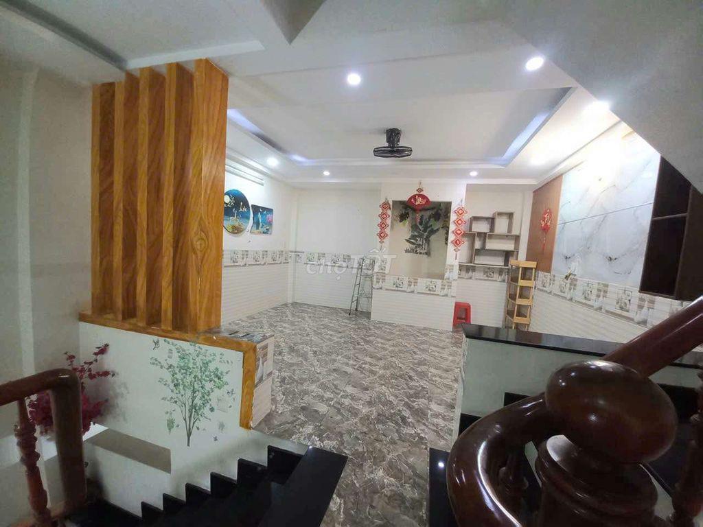 Mơi 5x11 ⚘️Đuc 3 lầu,5ph 4WC xe hơi vào nhà ok ⚘️Hiẹp Thành Q12