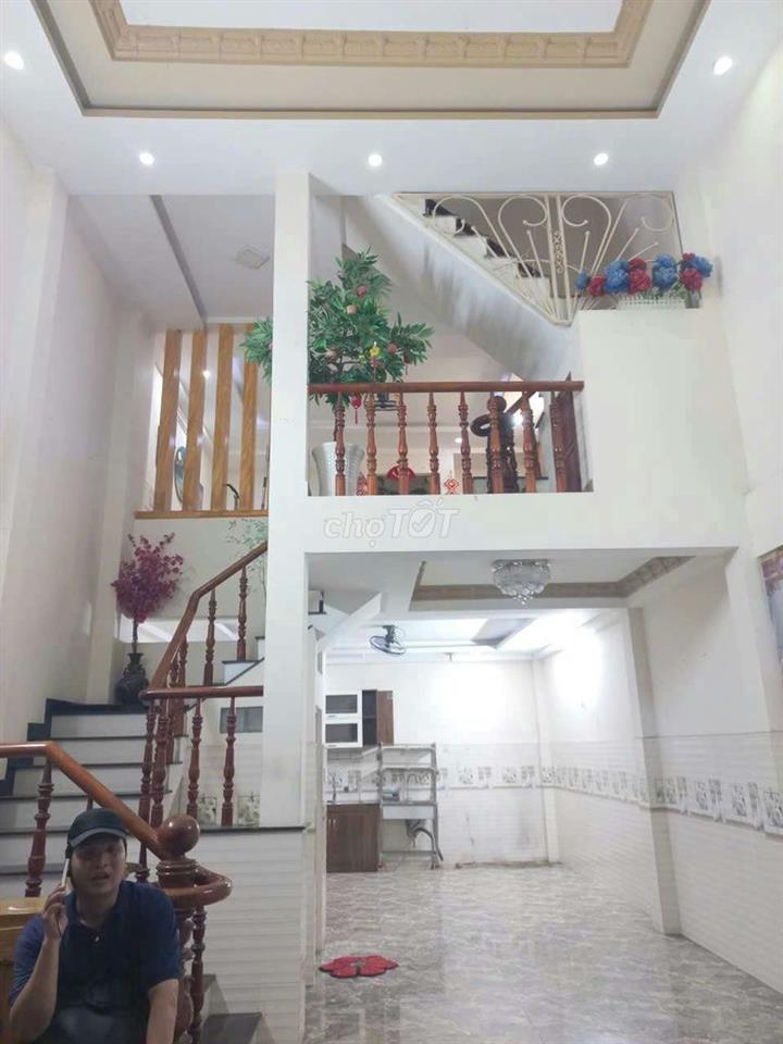 Mơi 5x11 ⚘️Đuc 3 lầu,5ph 4WC xe hơi vào nhà ok ⚘️Hiẹp Thành Q12