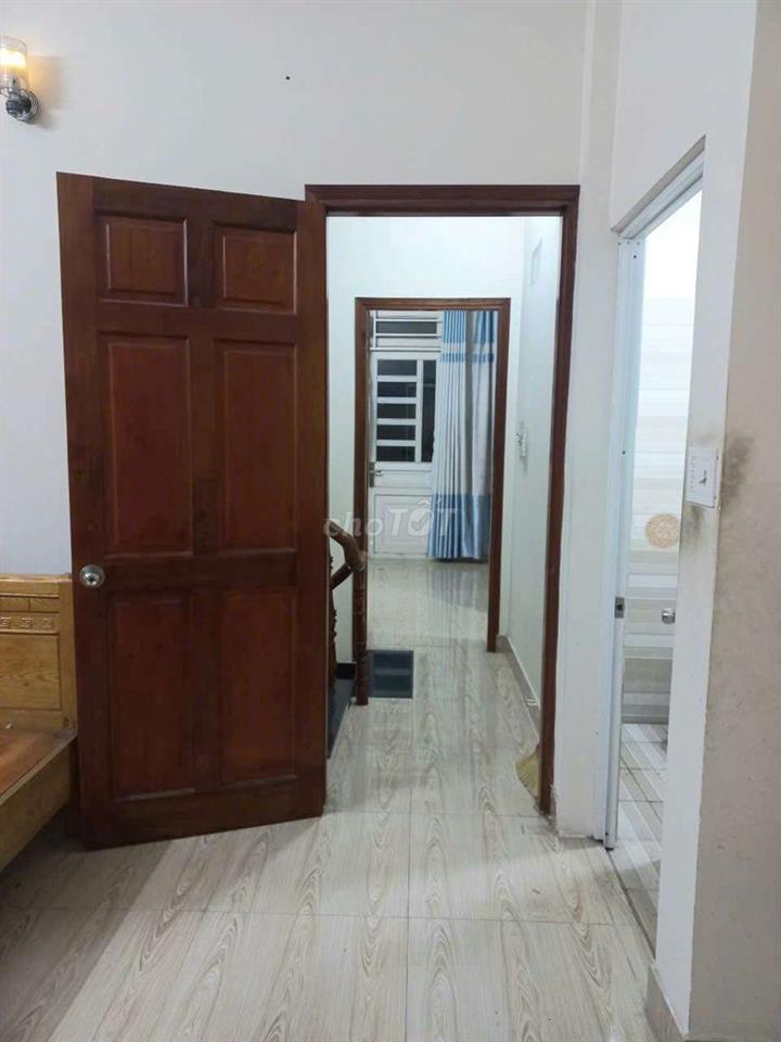 Mơi 5x11 ⚘️Đuc 3 lầu,5ph 4WC xe hơi vào nhà ok ⚘️Hiẹp Thành Q12