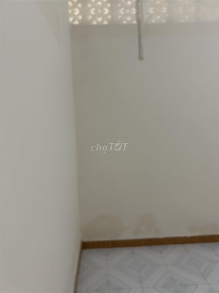 Cho thuê nhà nguyên căn 70m2, hẻm Trường Chinh.