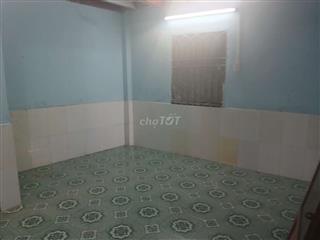 cho thuê nhà dt 5x18m có điện 3 pha
