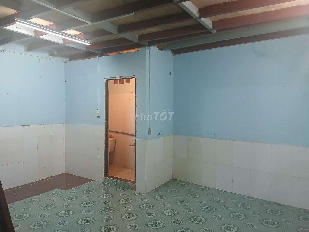 cho thuê nhà dt 5x18m có điện 3 pha