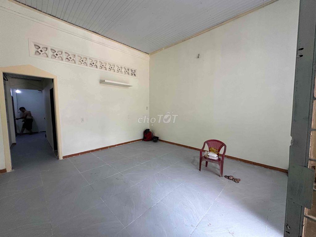 NHÀ MẶT TIỀN BÙI VĂN NGỮ, 55m2 sửa mới