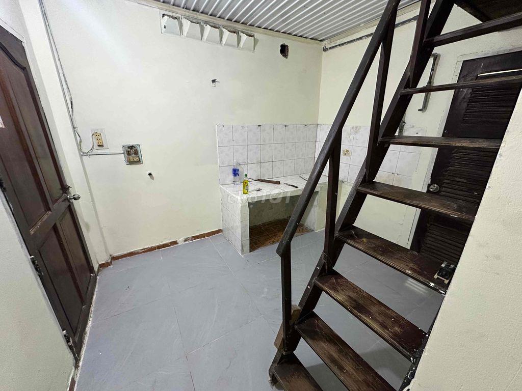 NHÀ MẶT TIỀN BÙI VĂN NGỮ, 55m2 sửa mới