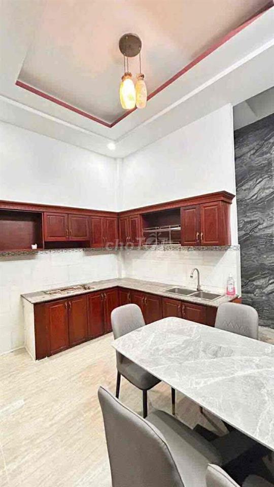 Cho thuê nhà nguyên căn nội thất cơ bản