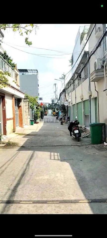Nhà hẻm thông xe hơi 1/ Trường Chinh ĐHT đt 3x10m 1 lầu đúc