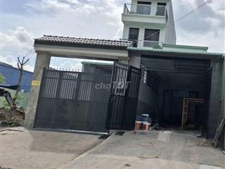 Nhà nguyên căn 4x30. Mt TL 37. 3 P ngủ. giá 10tr 