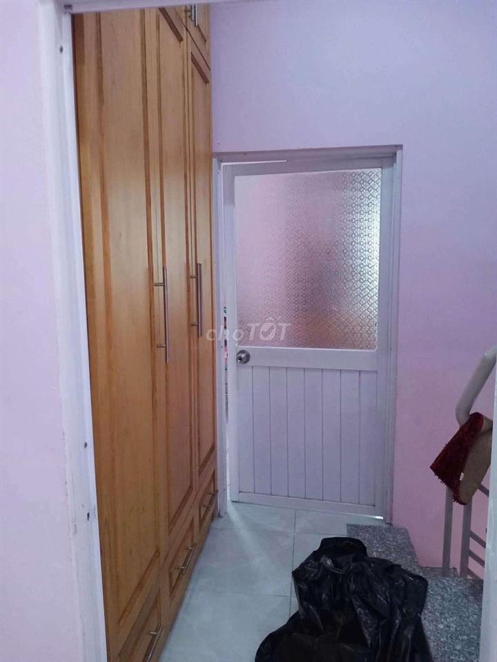 Cho thuê nhà nguyên căn ngay chợ thạnh Xuân. q12. 6tr 1 tháng 