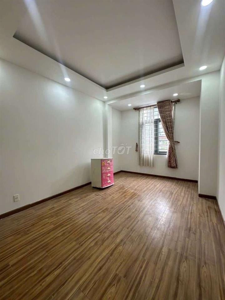 Cho thuê nhà nguyên căn ngay chợ thạnh Xuân. q12. 6tr 1 tháng 