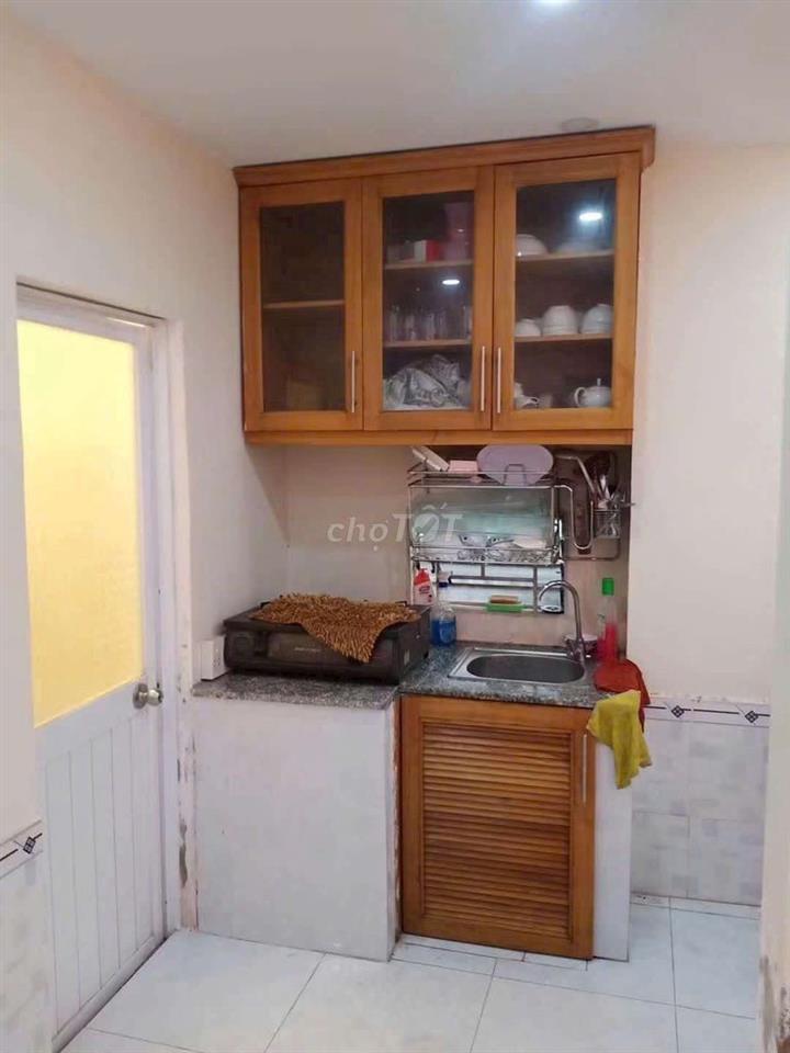 Cho thuê nhà nguyên căn ngay chợ thạnh Xuân. q12. 6tr 1 tháng 