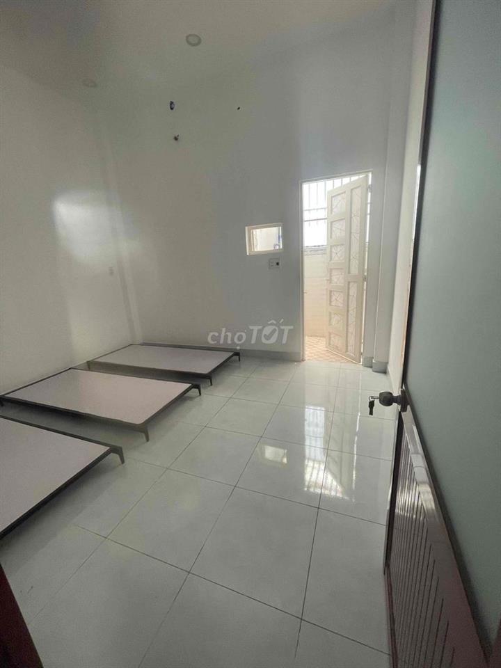 nhà cho thuê 4pn 5wc  rộng rãi phù hợp làm văn phòng hoặc kinh doanh