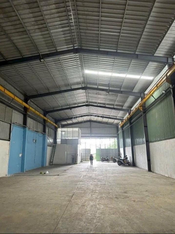 Cho thuê nhà xưởng 350m2 vừa mới xây dựng xong tại đường thạnh xuân 25