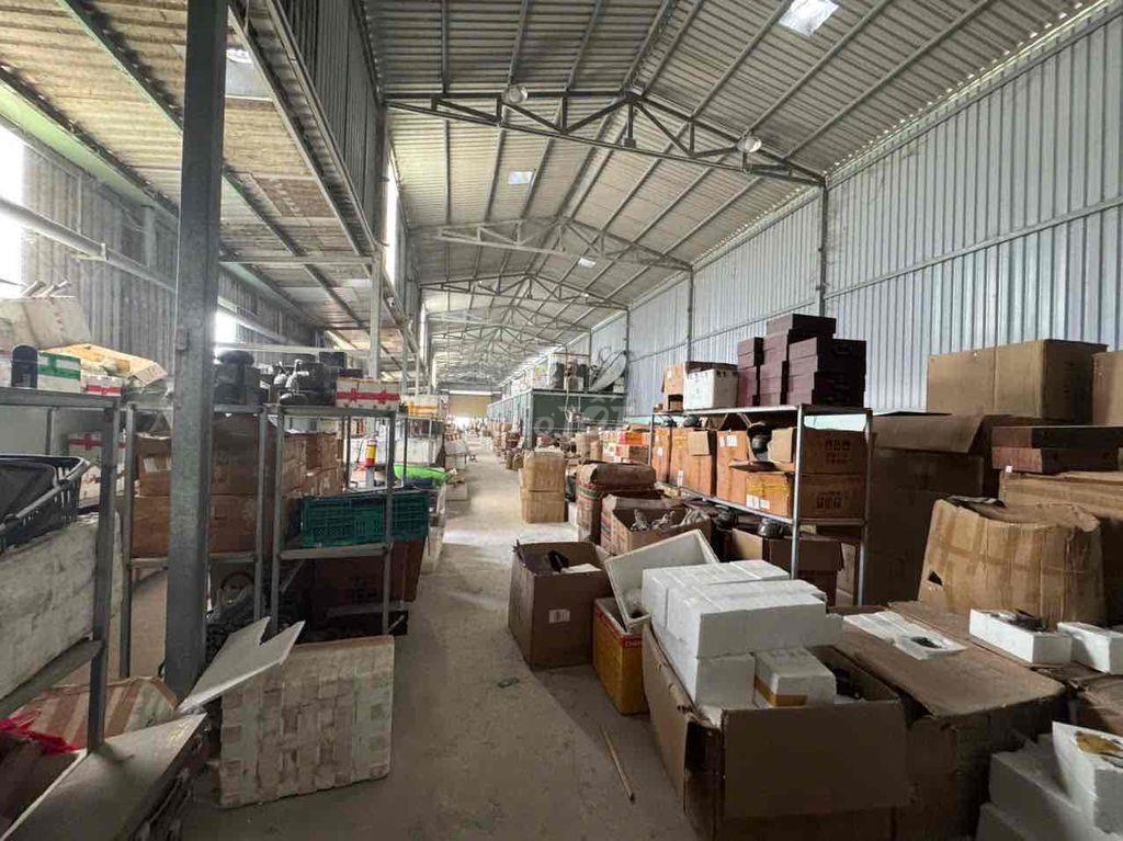 CHO THUÊ KHO XƯỞNG gần 700m  33tr tháng )