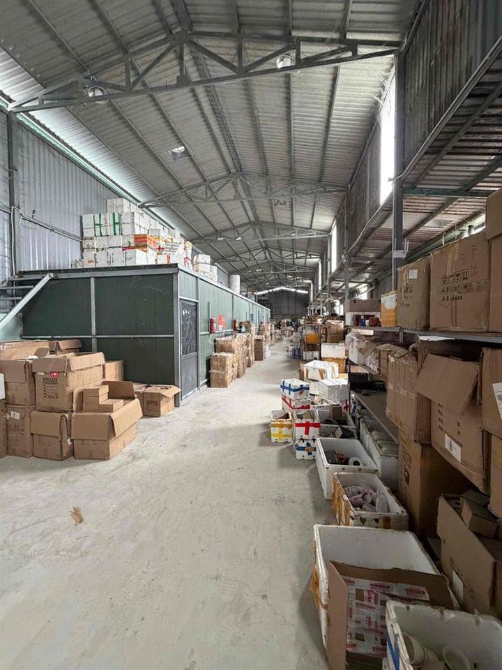 CHO THUÊ KHO XƯỞNG gần 700m  33tr tháng )
