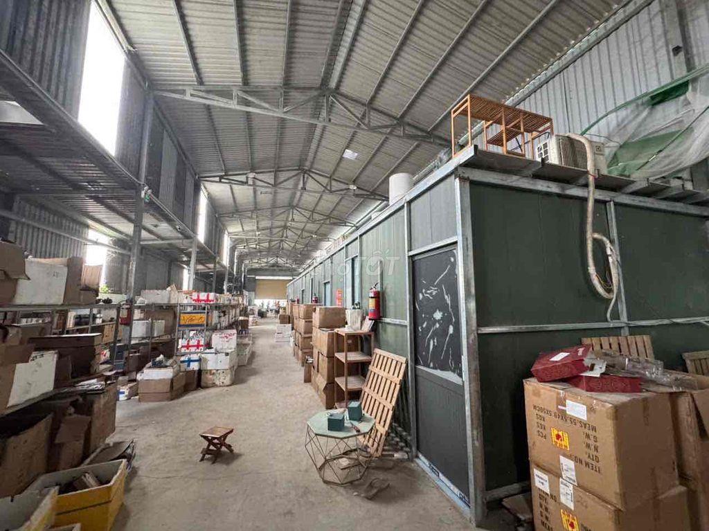 CHO THUÊ KHO XƯỞNG gần 700m  33tr tháng )