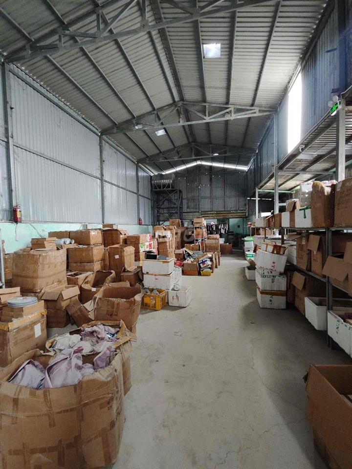 CHO THUÊ KHO XƯỞNG gần 700m  33tr tháng )