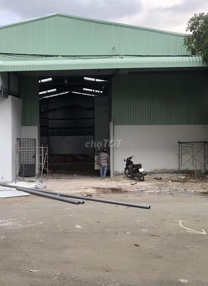 Cho thuê nhà kho mới xây 430m2 Hà Huy Giáp, ngã tư Ga Quận 12