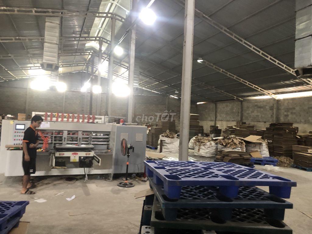 Cho thuê kho xưởng, 800m2, 1100m2, 1850m2 cách ngã tư Ga 1,5km