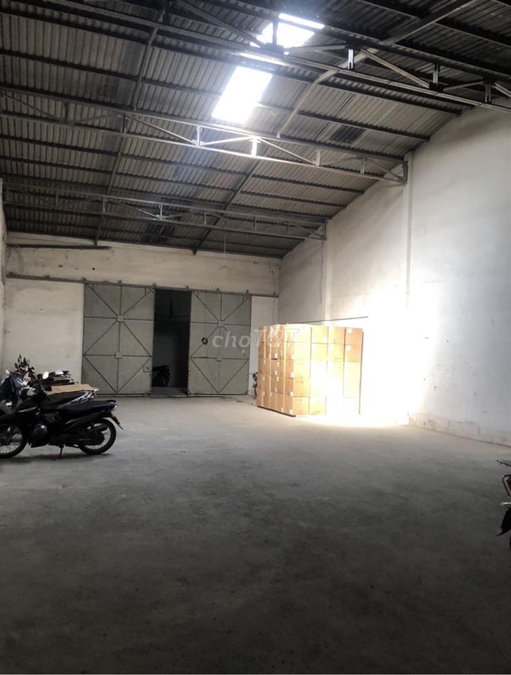 Cho thuê kho bãi 800m2 đường container, gần ngã tư Ga Quận 12