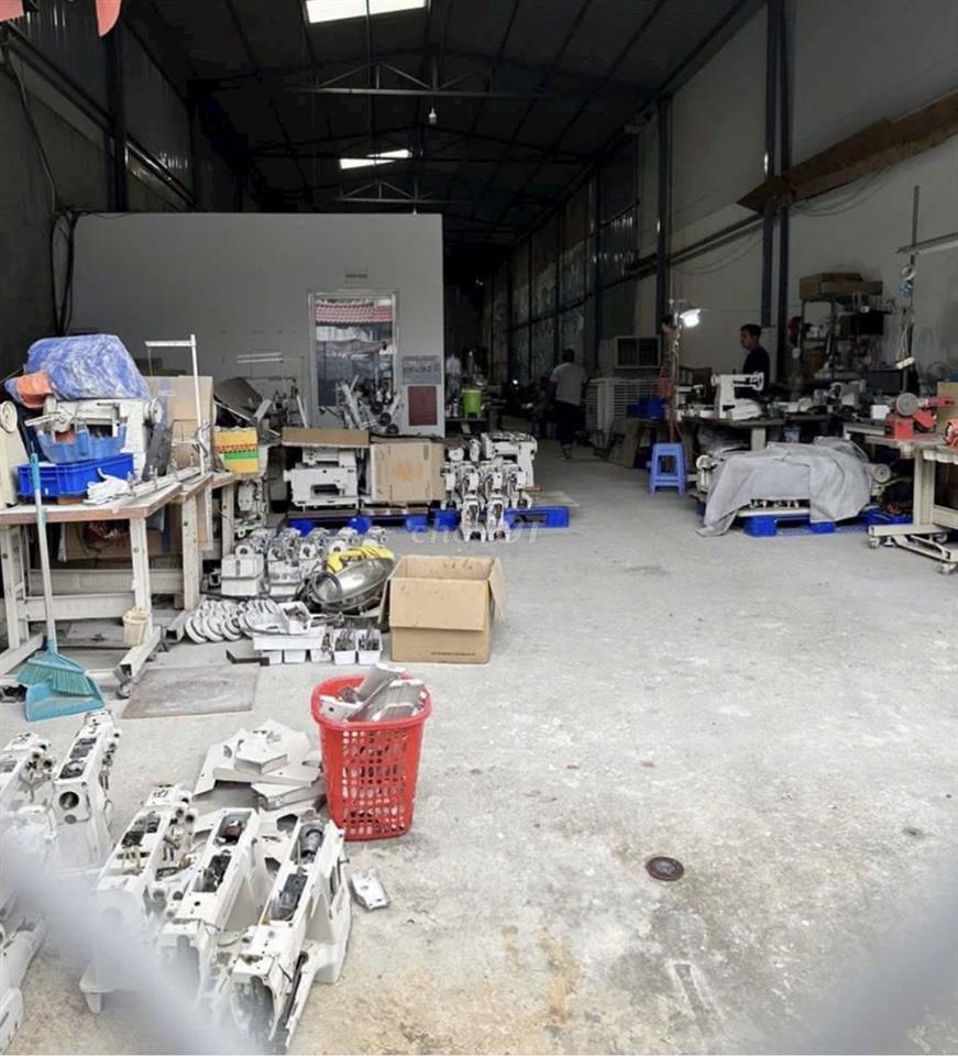 Cho thuê kho xưởng 400m2 gần ngã tư Ga Quận 12