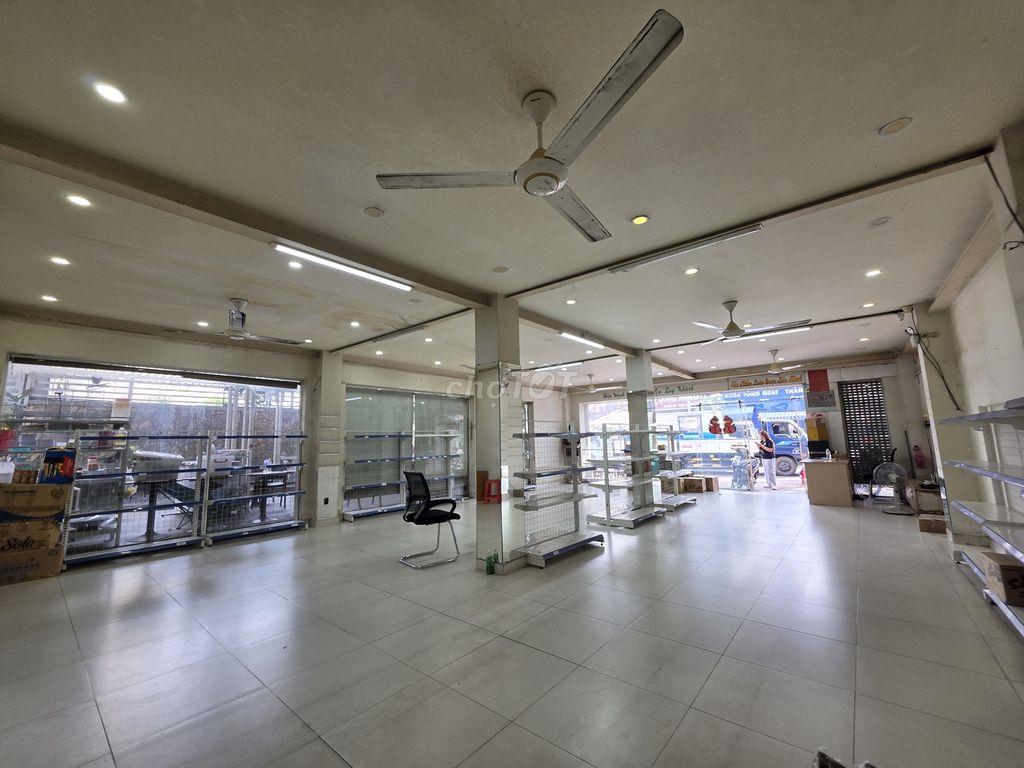 Cho thuê nhà mặt tiền ngang 8m Phan Văn Hớn