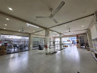 Cho thuê nhà mặt tiền ngang 8m Phan Văn Hớn