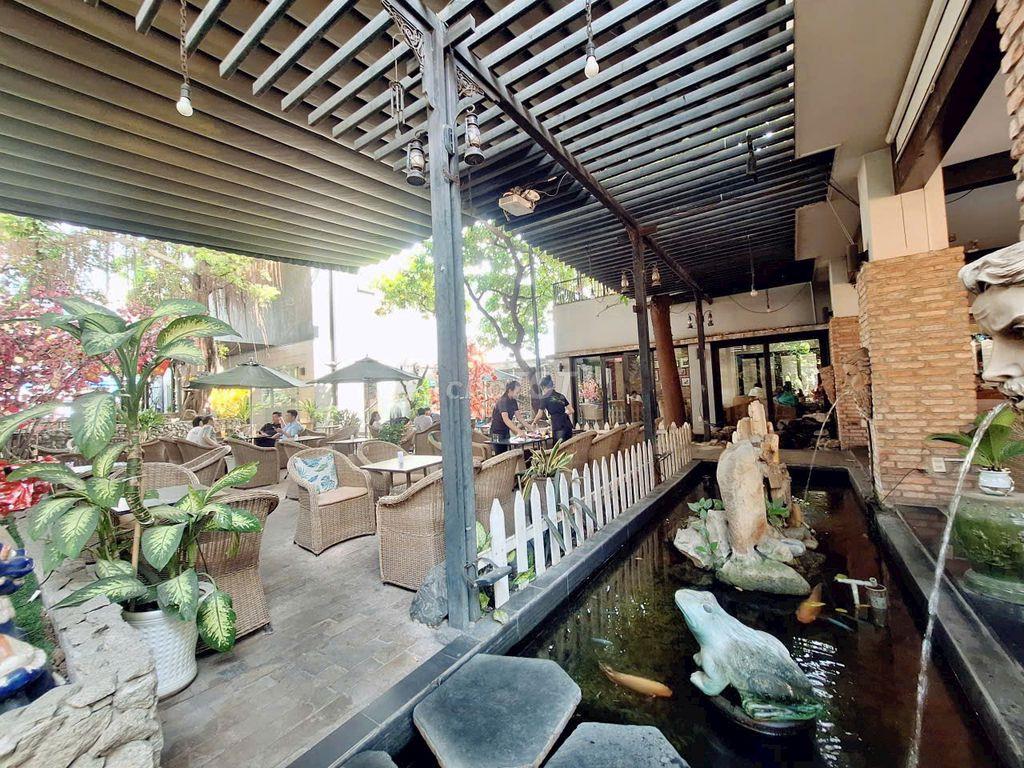 Cho thuê mặt bằng diện tích lớn mặt tiền Phan Văn Hớn 1000m2
