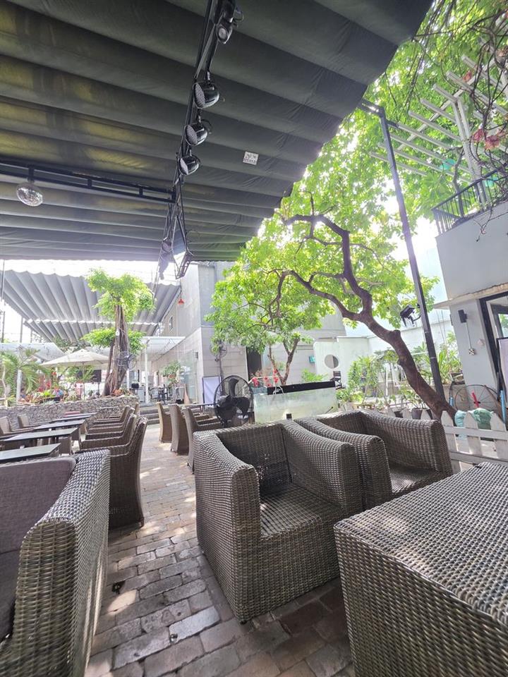 Cho thuê mặt bằng diện tích lớn mặt tiền Phan Văn Hớn 1000m2