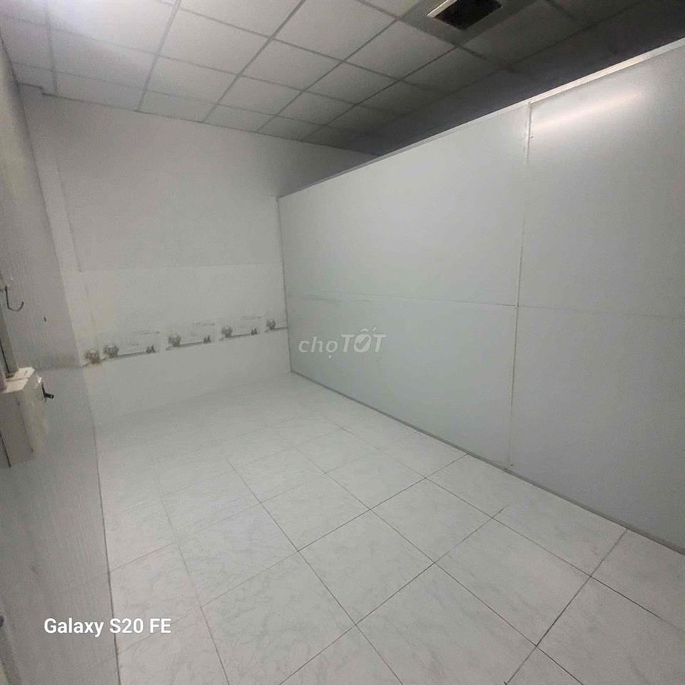 Cho thuê kho xưởng 420m giá rẻ, xe tải lớn, APD Q12