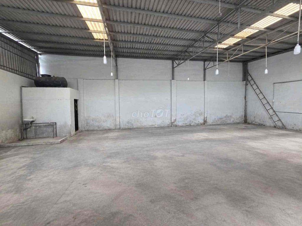 Cho thuê kho xưởng 1/ Hà Huy Giáp, gần ngã tư ga Q12