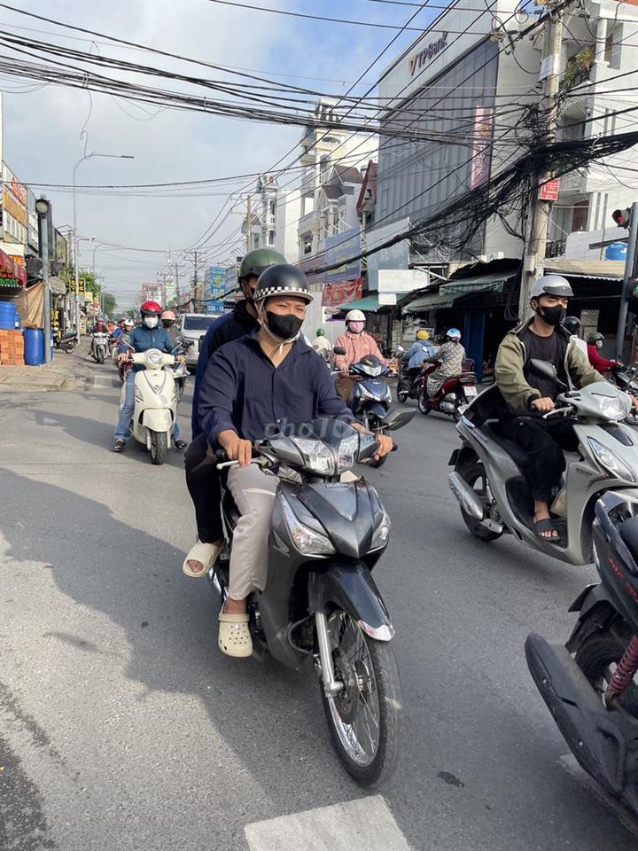 Khủng- ngang gần 6m- Ngay Tô Ký-Q12-hẻm xe hơi thông