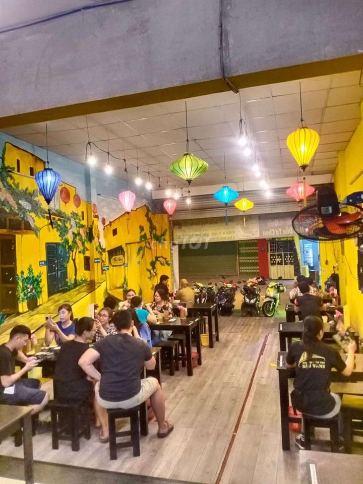 Sang quán bún đậu, nem nướng Nha Trang đường Nguyễn Văn Quá
