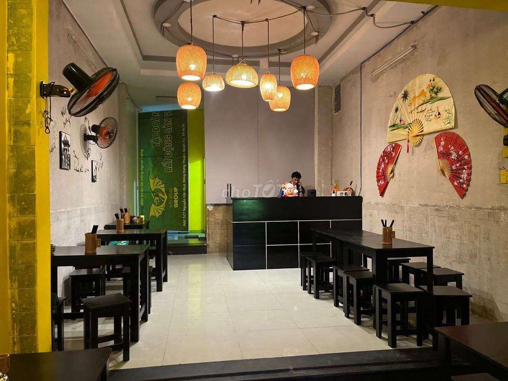 Sang quán bún đậu, nem nướng Nha Trang đường Nguyễn Văn Quá