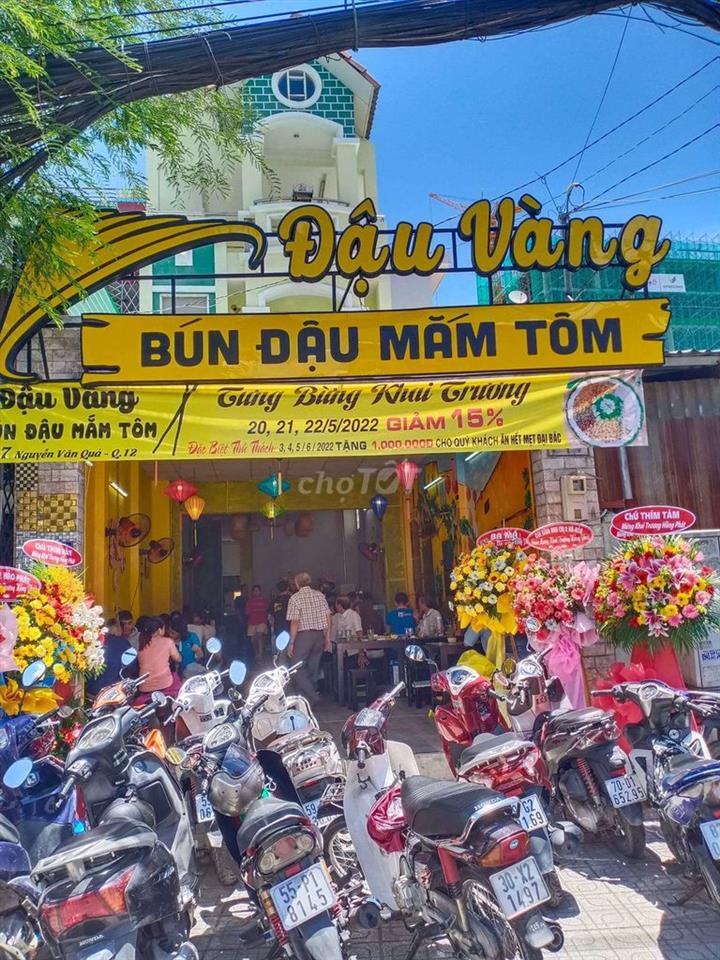 Sang quán bún đậu, nem nướng Nha Trang đường Nguyễn Văn Quá