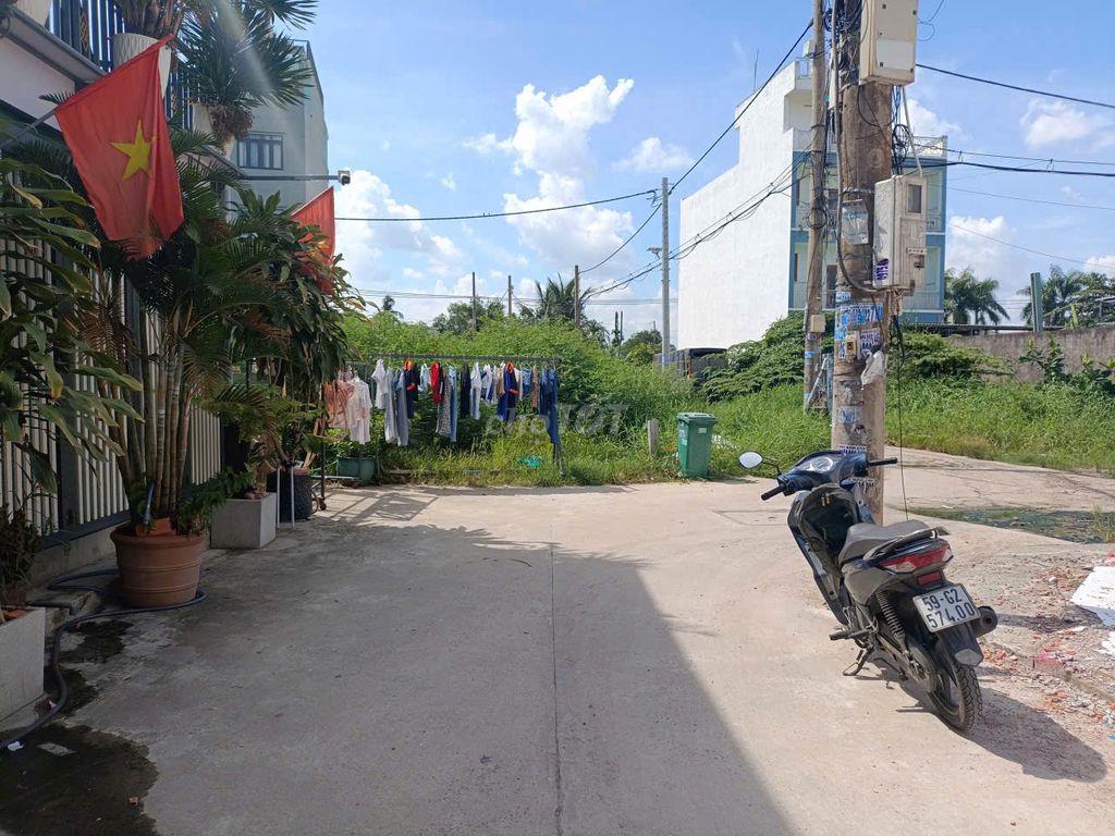 Bán Nhà + đất hẻm chính bê tông 5m đường TX52